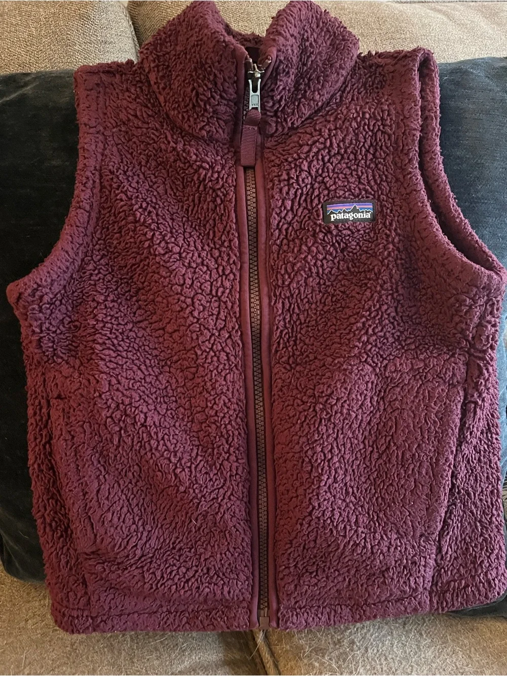 Patagonia zip front fleece vest SM Plum